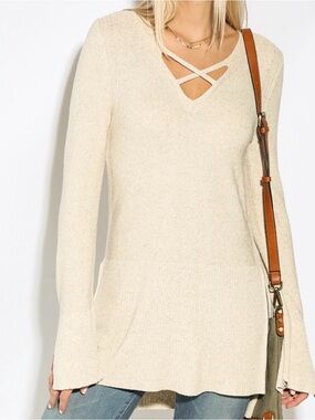Urban Outfitters/ Free People Cream V-Neck Crisscross Tunic Sweater S